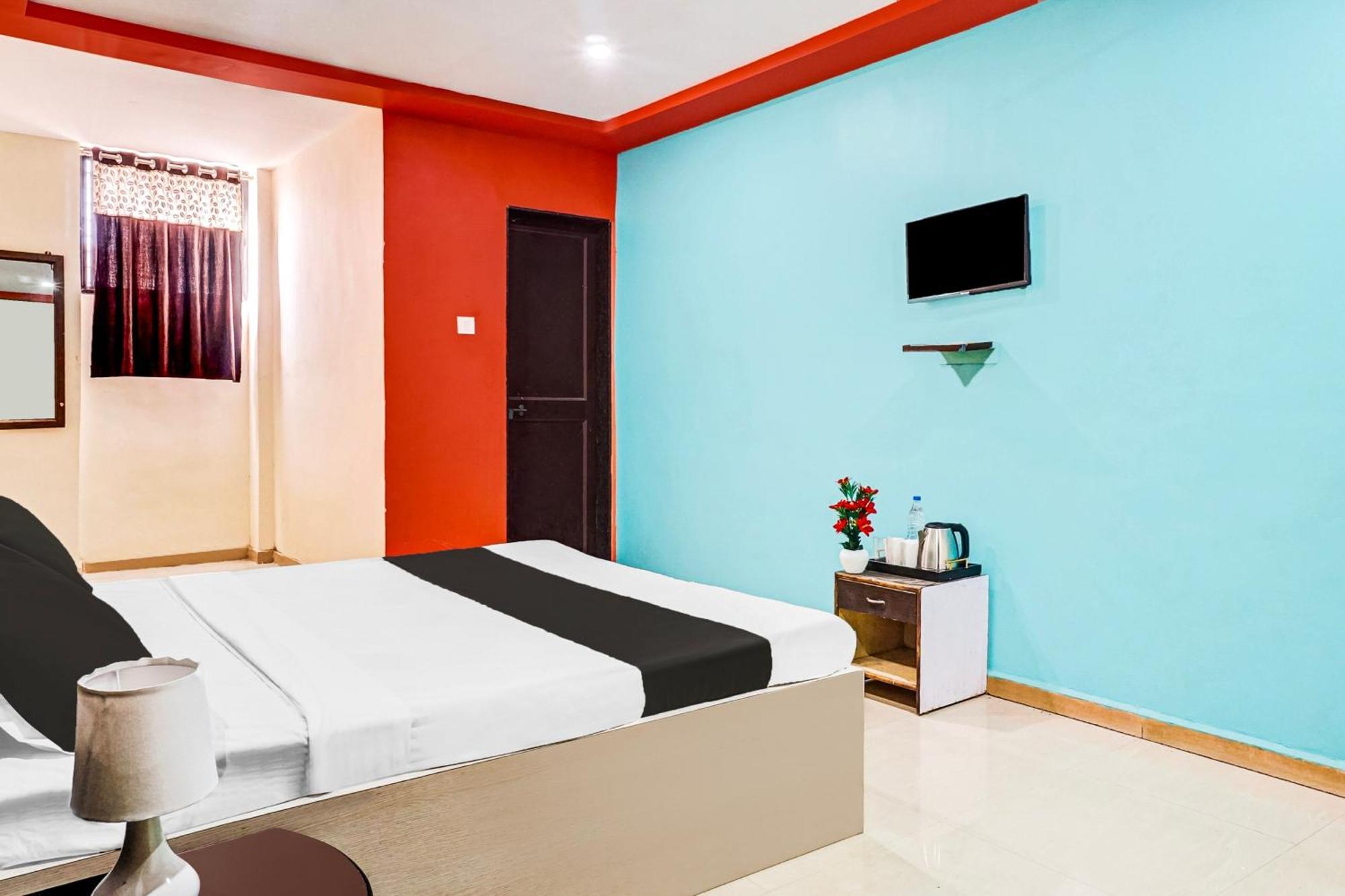 Hotel O Royal Lodge Koregaon 외부 사진
