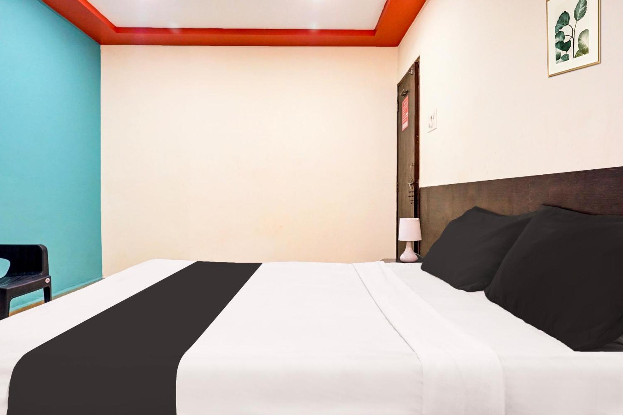Hotel O Royal Lodge Koregaon 외부 사진
